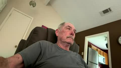 nopubes online show from June 21, 8:04 pm