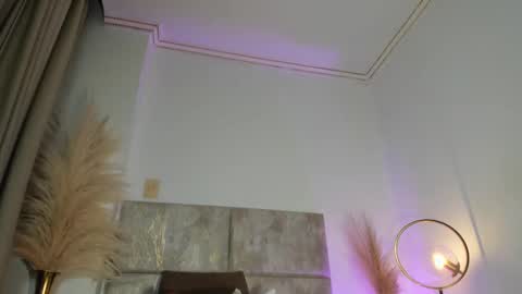 Snapshot of nora_dasilva chatting on October 4, 12:25 pm Nora Da Silva online show from October 4, 12:25 pm