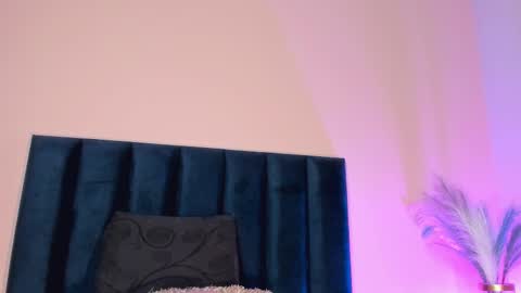 Snapshot of nora_dasilva chatting on October 22, 12:36 am Nora Da Silva online show from October 22, 12:36 am