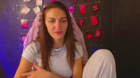 Snapshot of nora_n chatting on October 19, 9:52 pm Nora online show from October 19, 9:52 pm