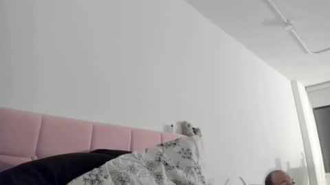 Emily snow online show from December 21, 1:34 am