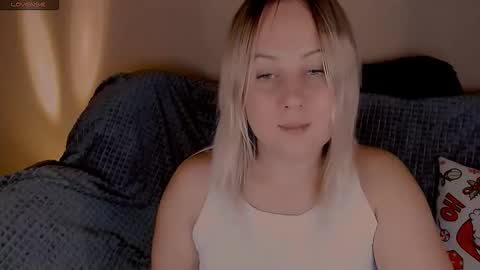Snapshot of not_nakedcat chatting on September 23, 1:38 pm hi glad to chat online show from September 23, 1:38 pm
