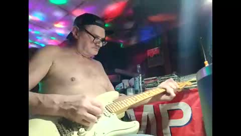 notflamingfart online show from March 1, 4:39 am