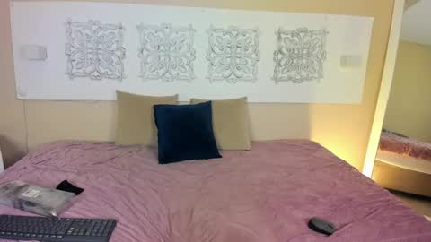 nova_velveet online show from April 21, 8:38 pm