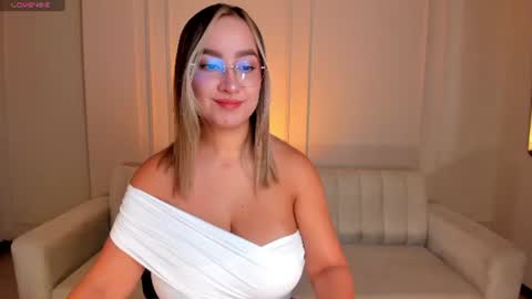 Nova Sinclair online show from July 27, 12:24 pm