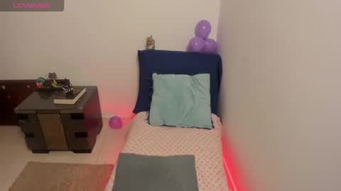 nuit_rose online show from November 5, 4:25 am