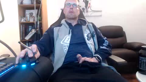 nursefan online show from October 9, 7:19 pm