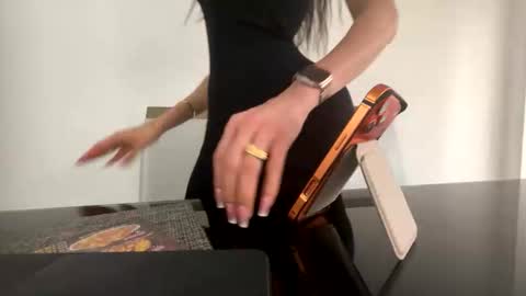 nutty06 online show from January 6, 9:30 pm