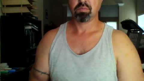 nvrenuff1979 online show from August 3, 11:49 am