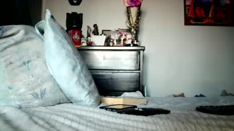 KN online show from March 28, 5:03 pm