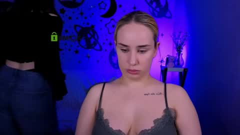 Mira online show from May 21, 7:42 pm