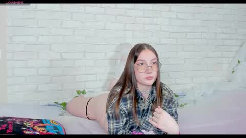 Kat online show from January 14, 2:47 pm