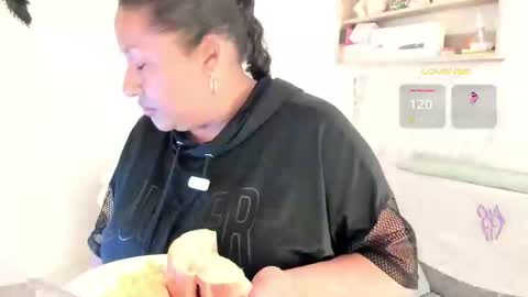 nyomi browm online show from May 7, 3:19 pm