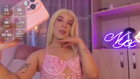 nyx__blackwood online show from February 18, 11:37 pm