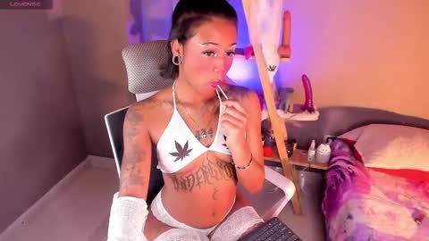 Nyx online show from November 4, 8:54 pm