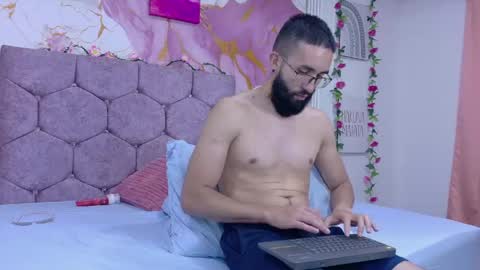obsession_room online show from June 4, 2:34 pm