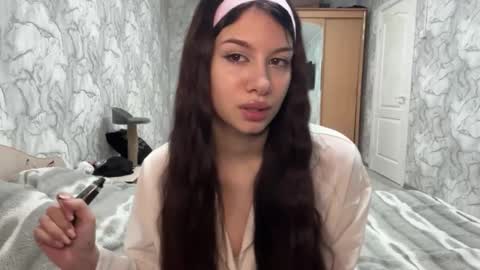 Amelia online show from November 17, 8:50 am