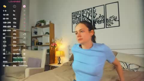 Elis online show from April 19, 6:43 pm