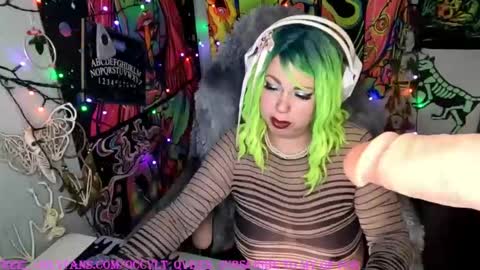 occvlt qveen online show from September 21, 6:39 am