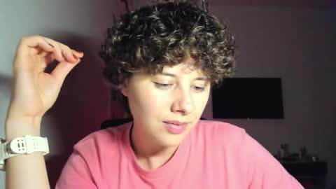 Evie online show from March 4, 3:20 pm