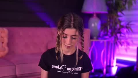 Odette online show from March 14, 7:01 am