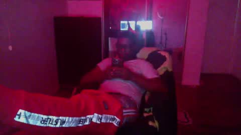 Snapshot of officialmoneyxxx chatting on January 22, 9:10 pm Money online show from January 22, 9:10 pm