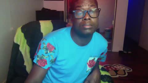 Snapshot of officialmoneyxxx chatting on December 16, 1:53 am Money online show from December 16, 1:53 am