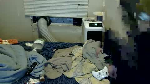 Snapshot of oflores77 chatting on October 16, 4:12 am oscar flores online show from October 16, 4:12 am