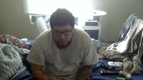 Snapshot of oflores77 chatting on October 23, 2:40 pm oscar flores online show from October 23, 2:40 pm