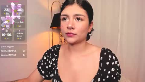  Holly  online show from November 28, 11:45 pm