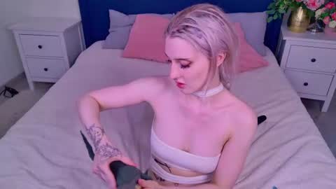 Lily online show from July 2, 3:23 am