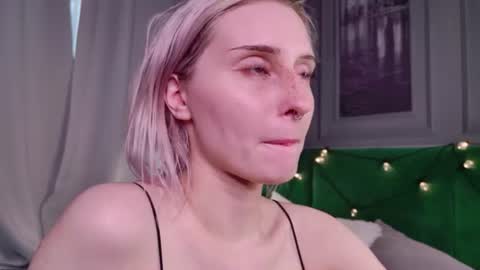 Lily online show from July 11, 2:31 pm