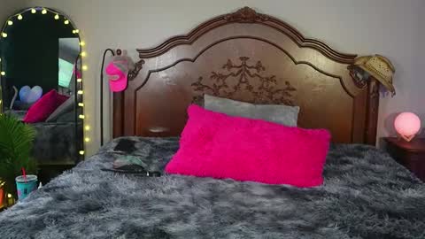 Gray online show from February 5, 9:29 pm