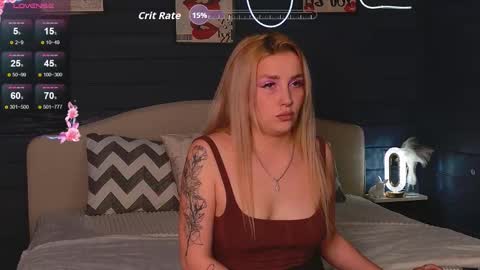 oh_my_julia online show from October 25, 6:08 pm