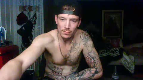 who dares  toss me some  tips lets have fun online show from December 21, 11:05 am