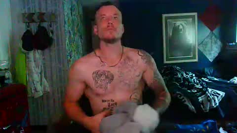 who dares  toss me some  tips lets have fun online show from May 13, 5:11 pm