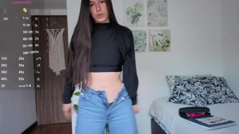 ohanna_ online show from November 26, 10:06 pm