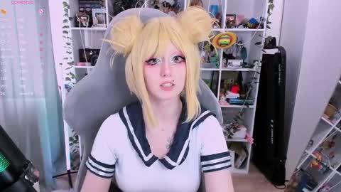 Clementine  Clem  online show from April 15, 9:23 am