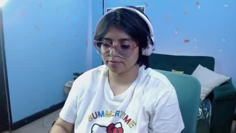 ohmysqueak online show from June 5, 2:07 am