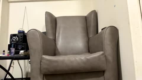 oiljames167 online show from February 1, 12:41 am