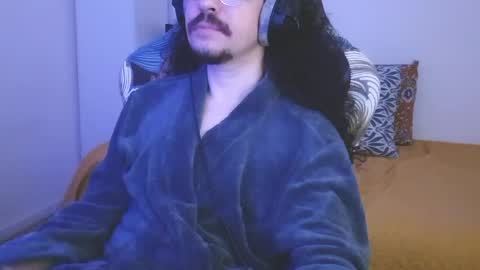 okako online show from April 7, 10:12 pm