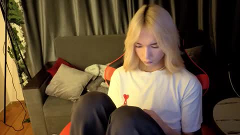 Ami online show from January 10, 2:22 pm