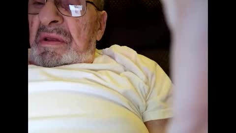 oldaddy2 online show from February 11, 5:33 am