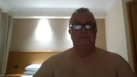 Fergus online show from October 27, 8:53 pm