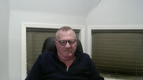 oldguybigd online show from November 9, 3:54 am