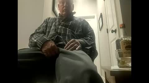 oldsubman online show from January 27, 10:49 pm