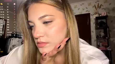 Kem online show from November 18, 4:43 pm