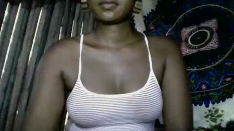 olinah610 online show from April 1, 8:37 am