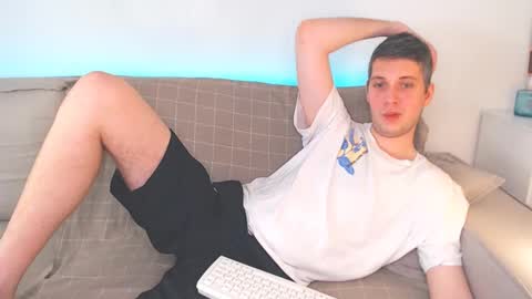 Oliver online show from February 10, 11:46 am