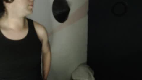 oliver_laid_2023 online show from December 15, 3:24 am